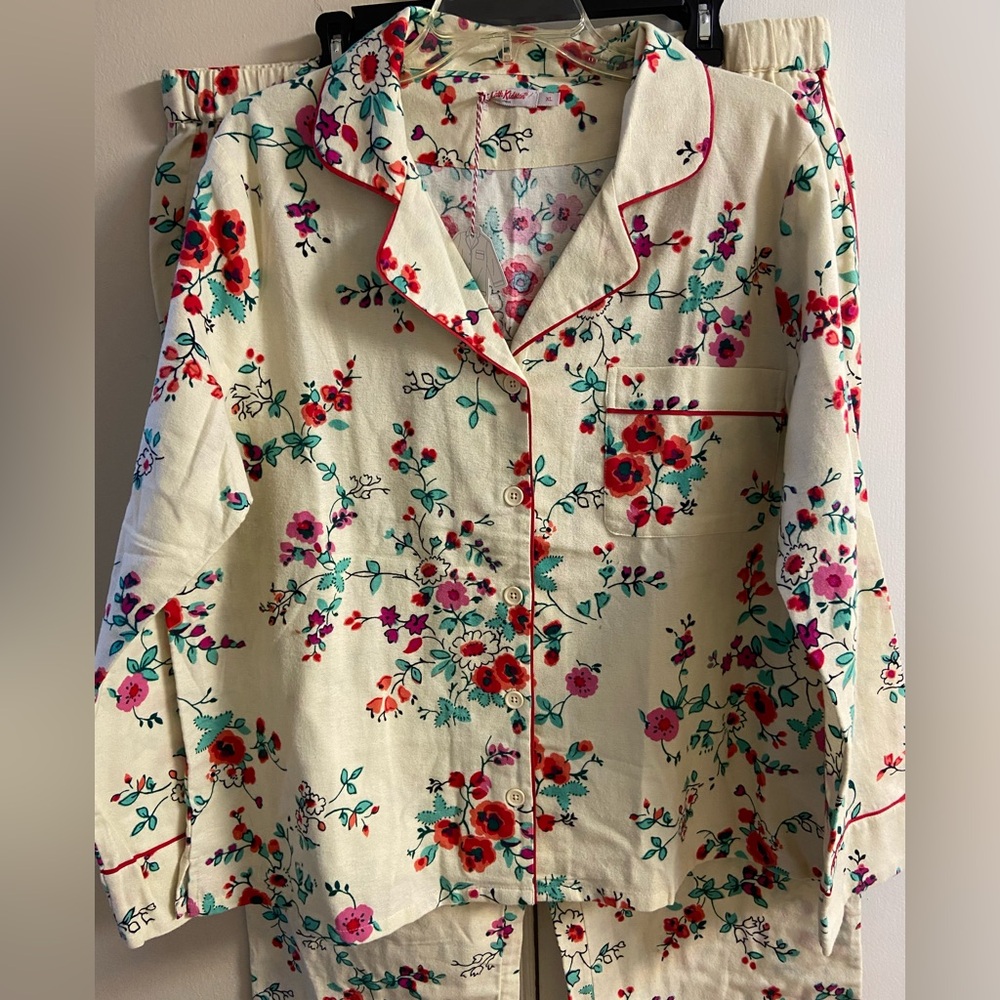 Cath Kidston Floral  Pajama Set Cream with Red and Green XL NWT - Picture 3 of 10
